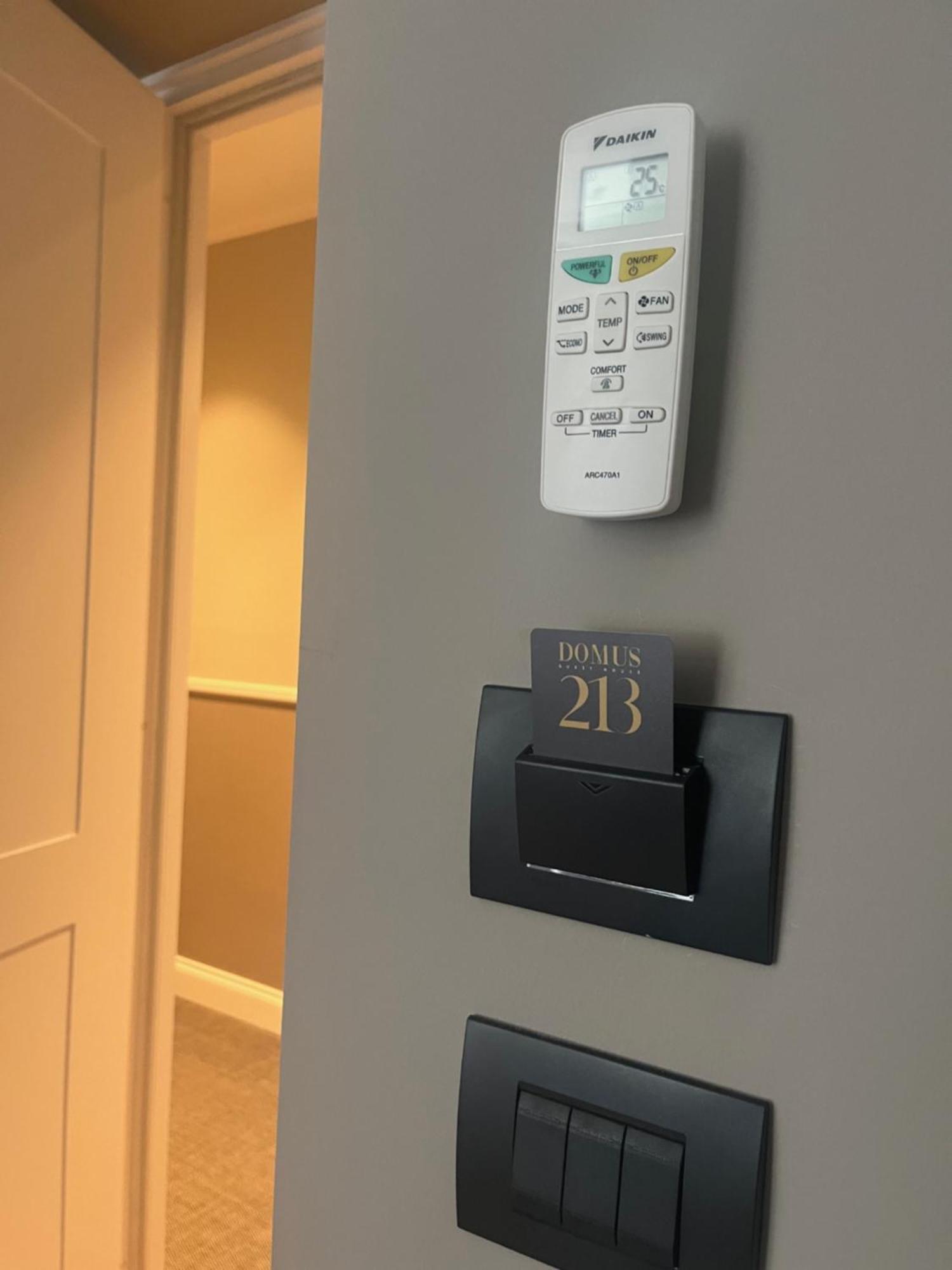 Domus 213 Guest House Рим Екстер'єр фото